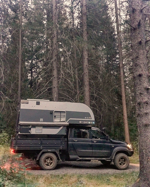 В Сети показали дом на колесах на базе УАЗ "Профи" 2021