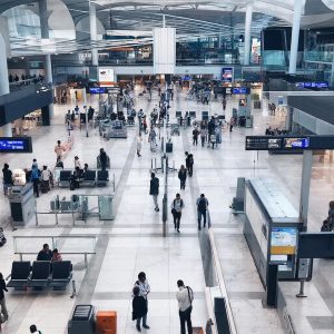 Работа вахтой в Шереметьево: преимущества